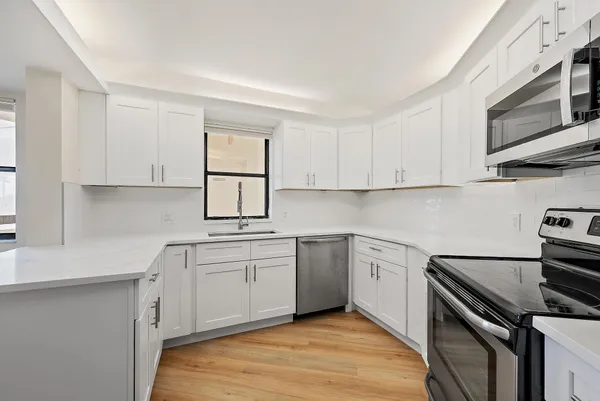 $649,000 | 19800 Sandpointe Bay Drive, Unit 406, Tequesta, FL 33469