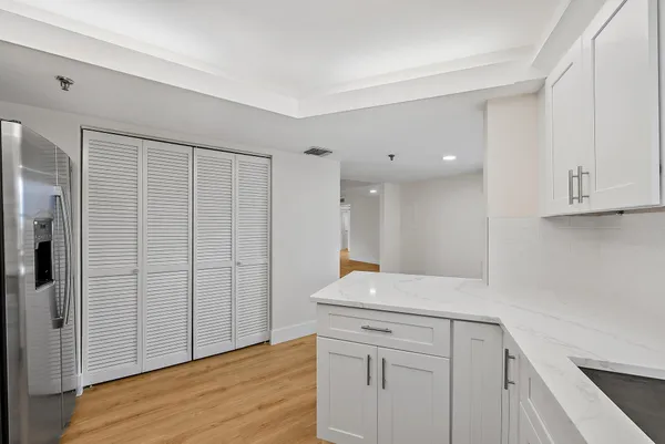 $649,000 | 19800 Sandpointe Bay Drive, Unit 406, Tequesta, FL 33469