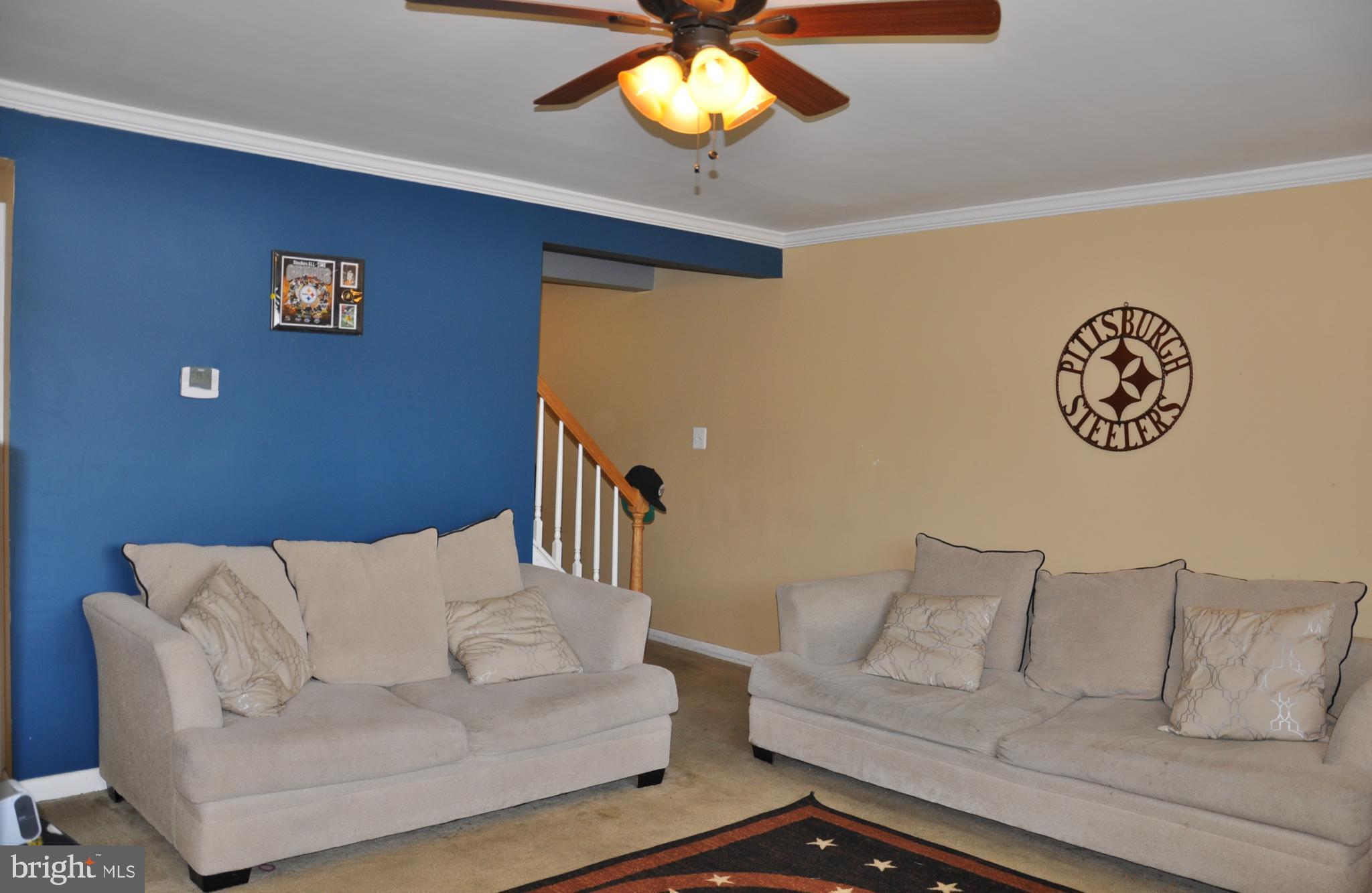 231 Stemmers Run Road Baltimore, MD 21221 - Photo 16 of 30 Living Room