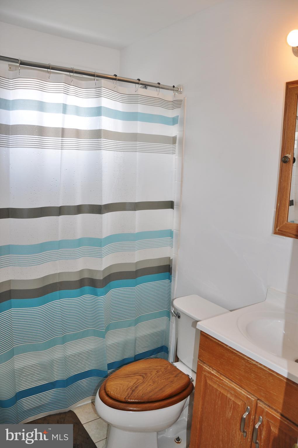 231 Stemmers Run Road Baltimore, MD 21221 - Photo 7 of 30 Bath