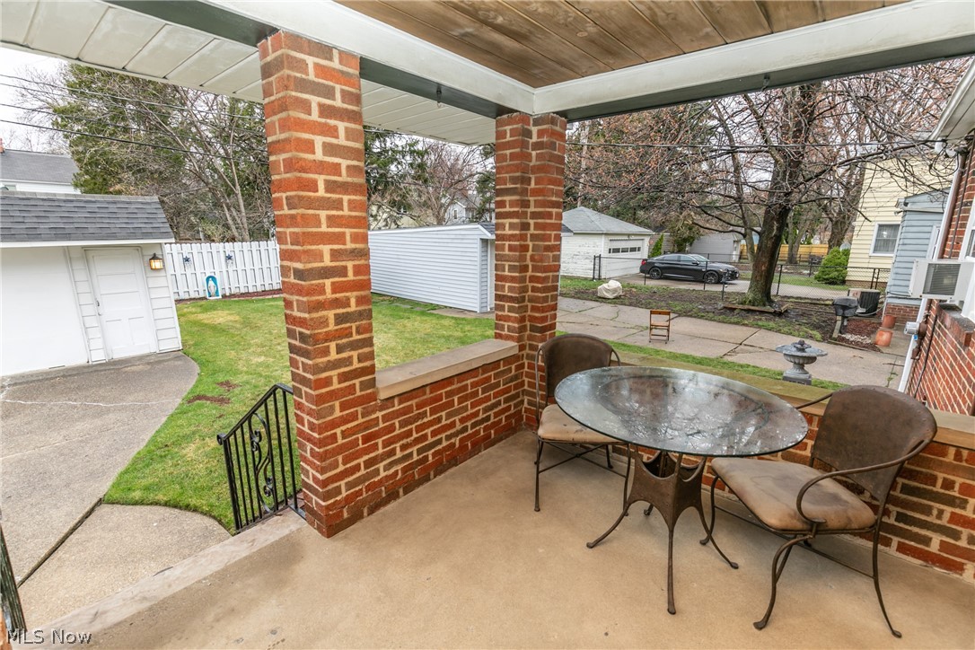 1186 Avondale Road Cleveland, OH 44121 - Photo 30 of 33
