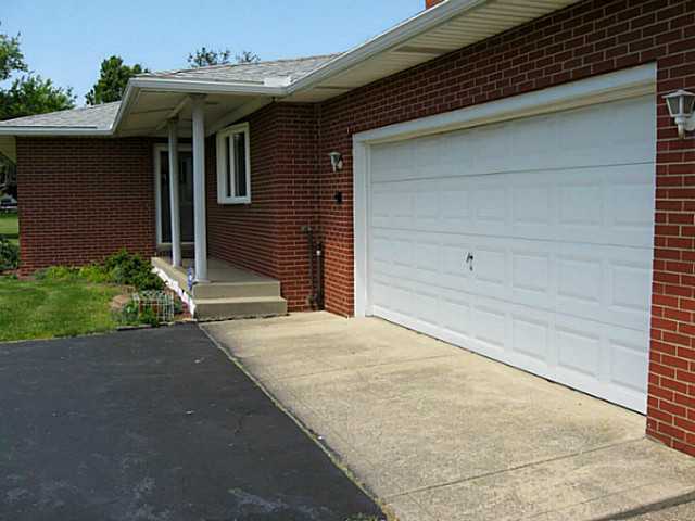 4417 Columbia Road Southwest Pataskala, OH 43062 - Photo 4 of 22 Gallery Image 4