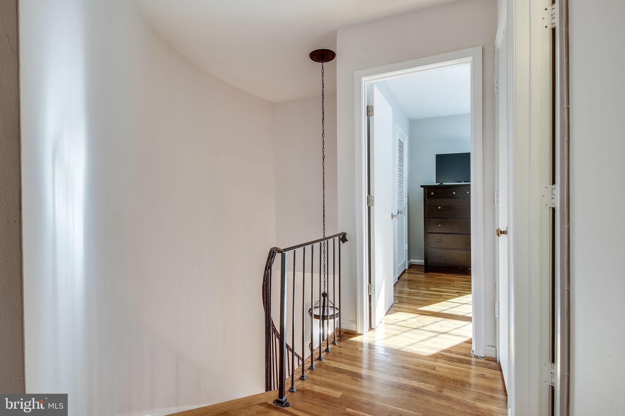 8344 Wickham Road Springfield, VA 22152 - Photo 28 of 72 Second floor hallway
