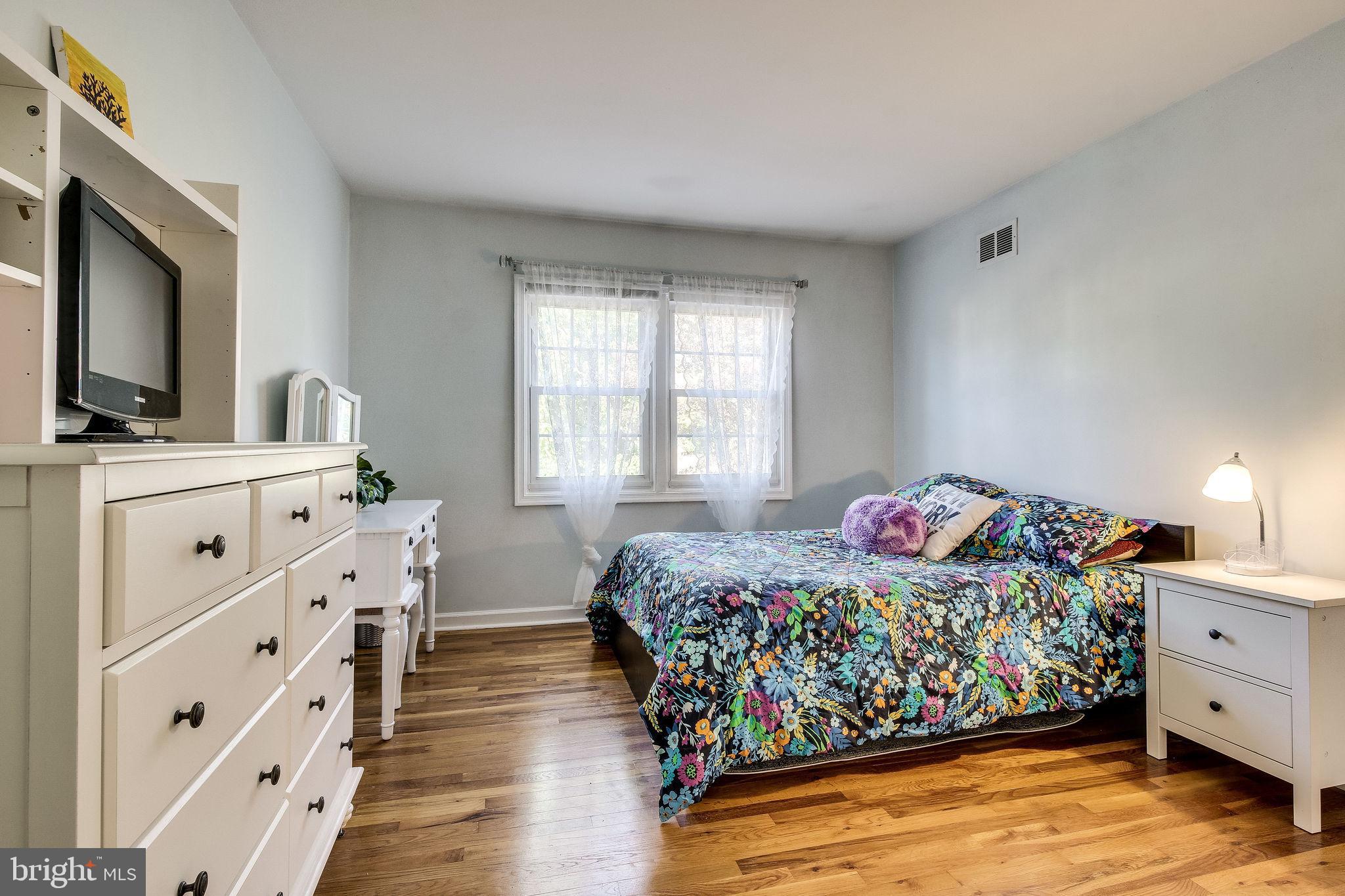 8344 Wickham Road Springfield, VA 22152 - Photo 34 of 72 Bedroom 2
