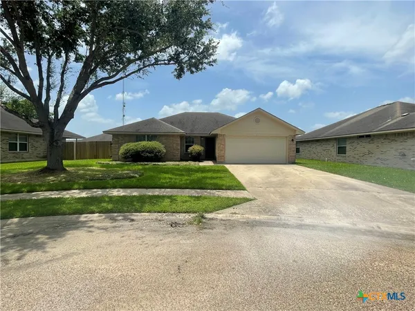 $1,745 | 111 Jocelyn Circle, Victoria, TX 77901