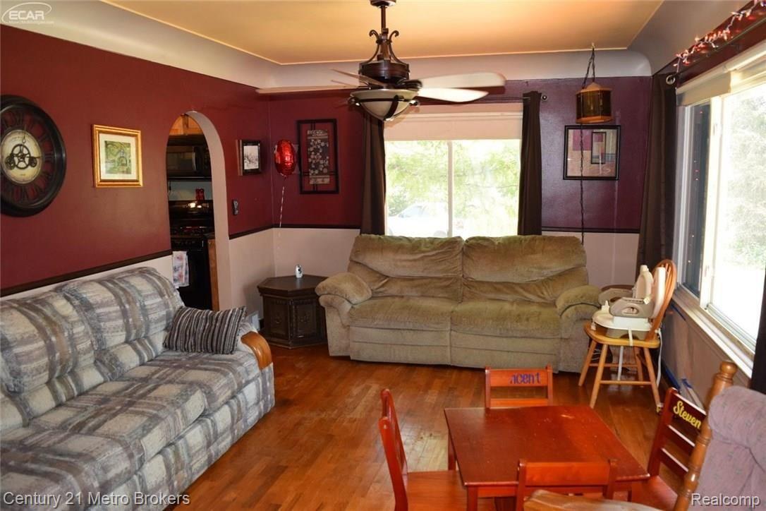 8052 North Bray Road Mount Morris, MI 48458 - Photo 13 of 39 30068275_12.jpg