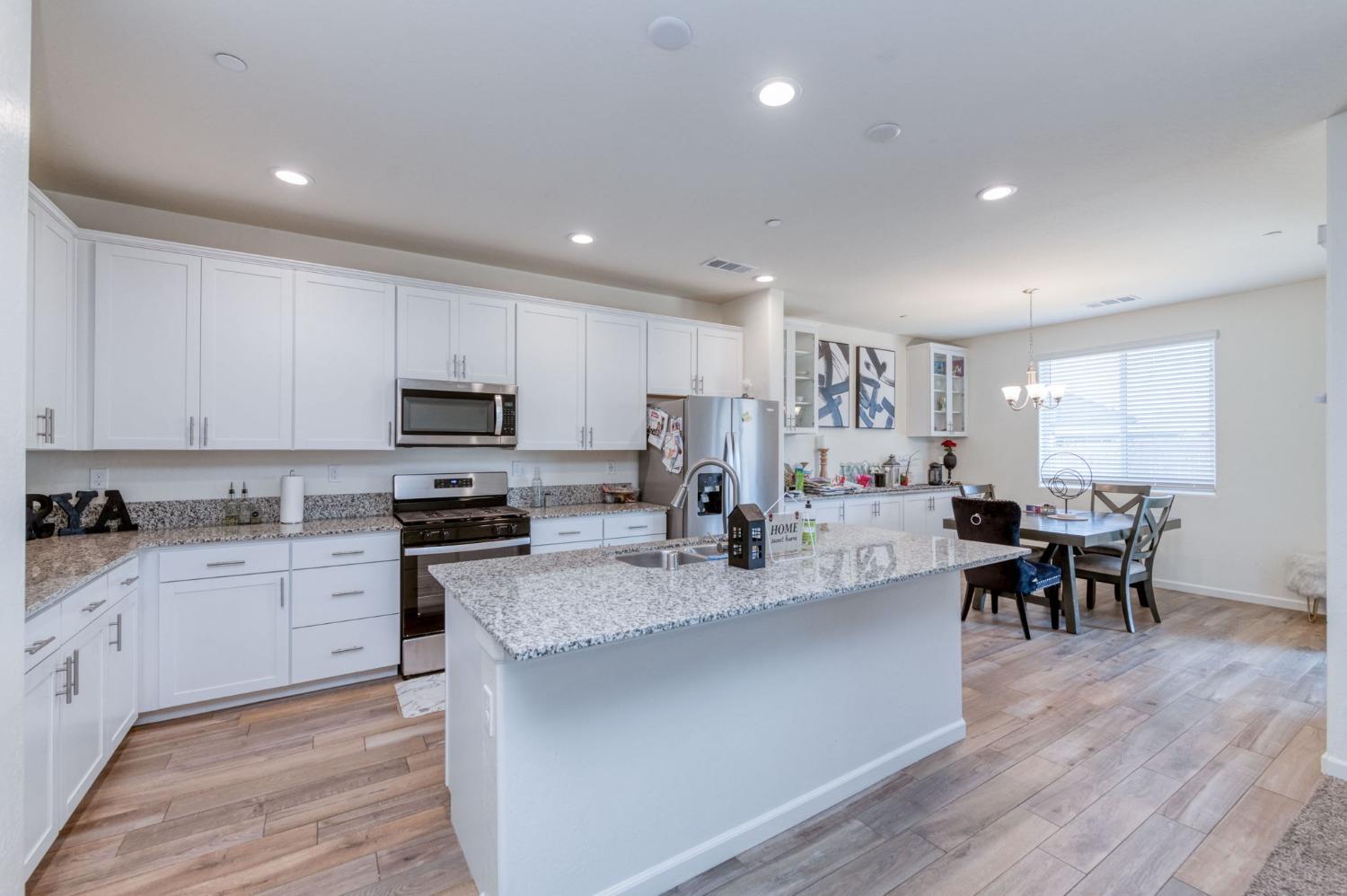 359 Rebel Street Reedley, CA 93654 - Photo 3 of 23 Gallery Image 3