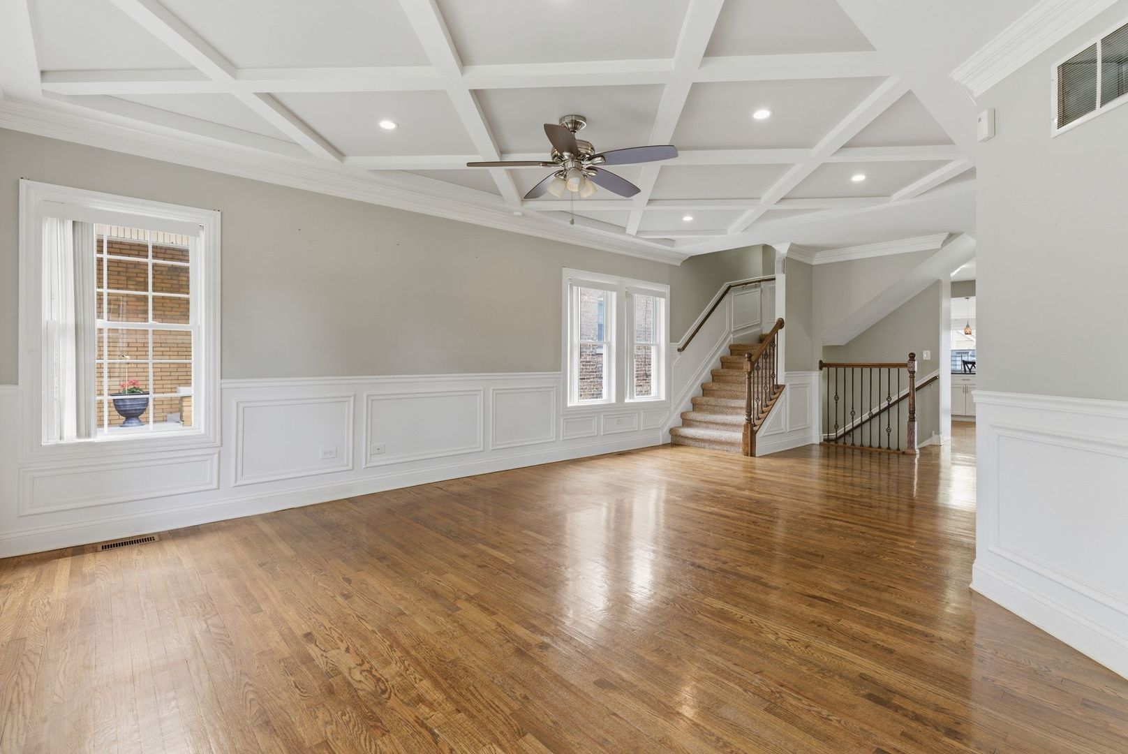 1536 Clinton Avenue Berwyn, IL 60402 - Photo 2 of 18