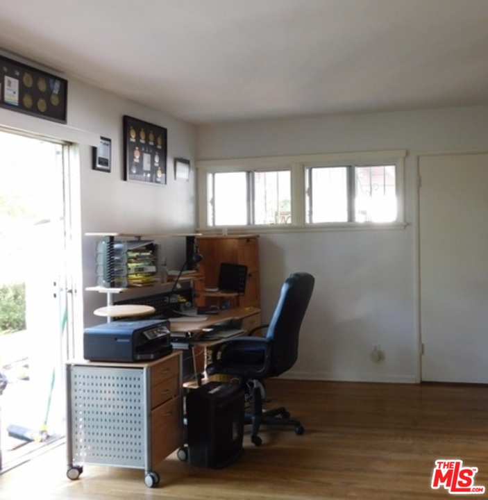 2707 Range Road Los Angeles, CA 90065 - Photo 14 of 24 Gallery Image 14