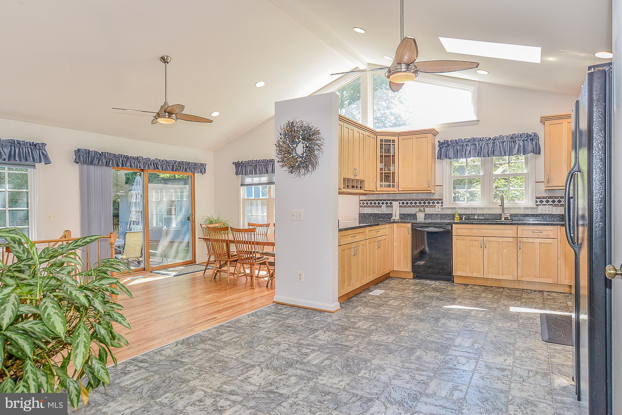631 Tazewell Road Northwest Vienna, VA 22180 - Photo 1 of 30 Kitchen/Family Room/Breakfast Room