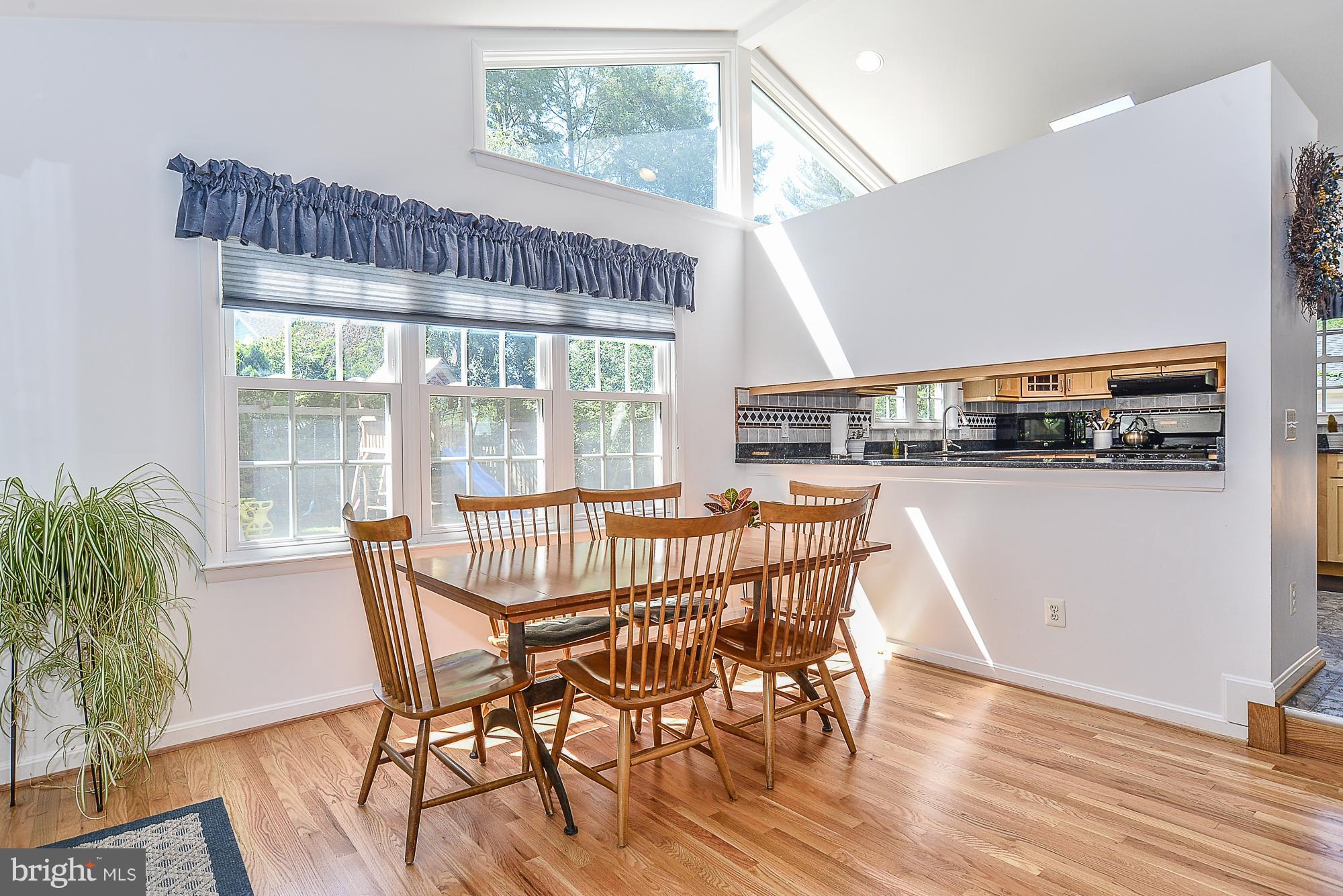 631 Tazewell Road Northwest Vienna, VA 22180 - Photo 14 of 30 Breakfast Room