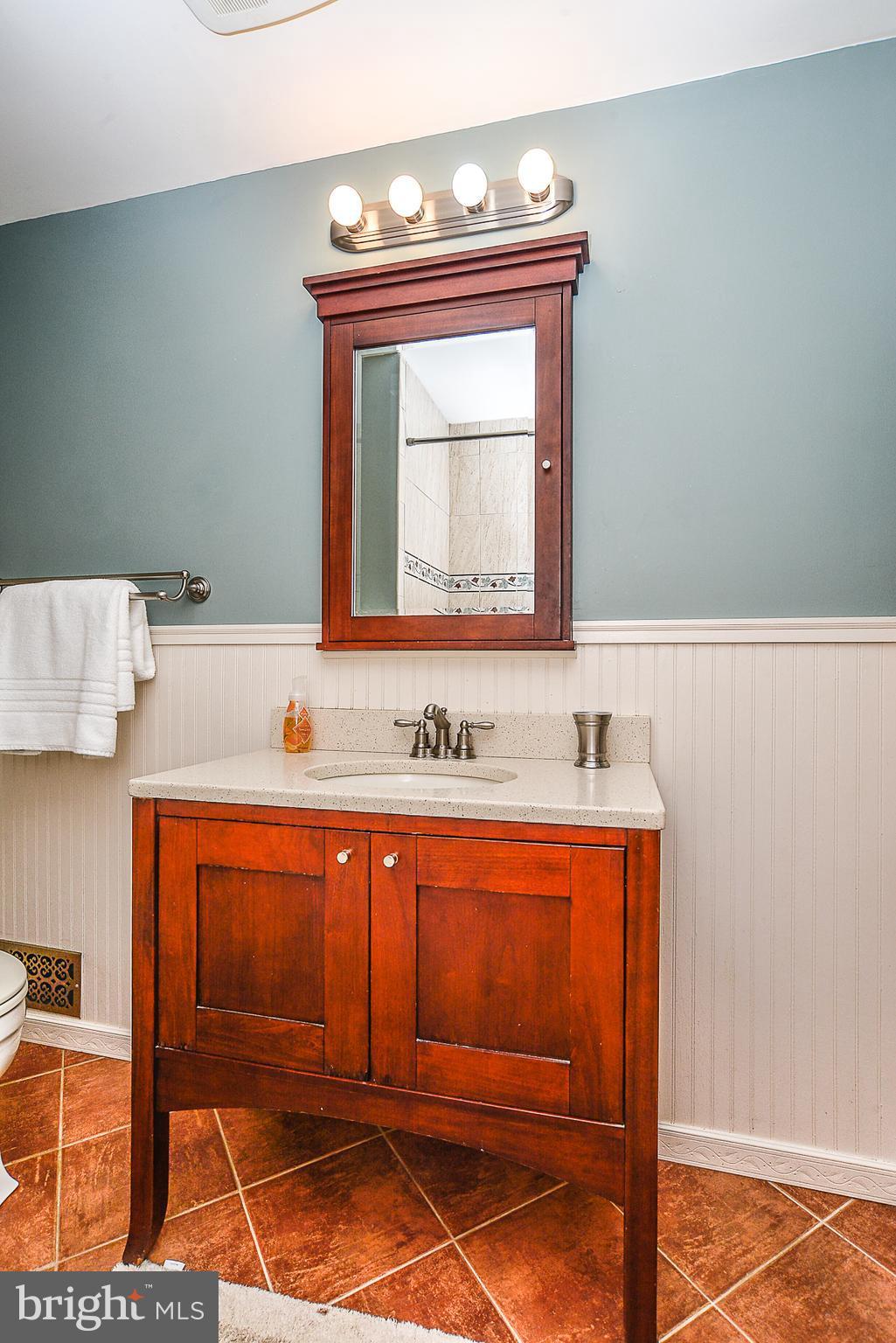631 Tazewell Road Northwest Vienna, VA 22180 - Photo 20 of 30 Main Level Hall Bath