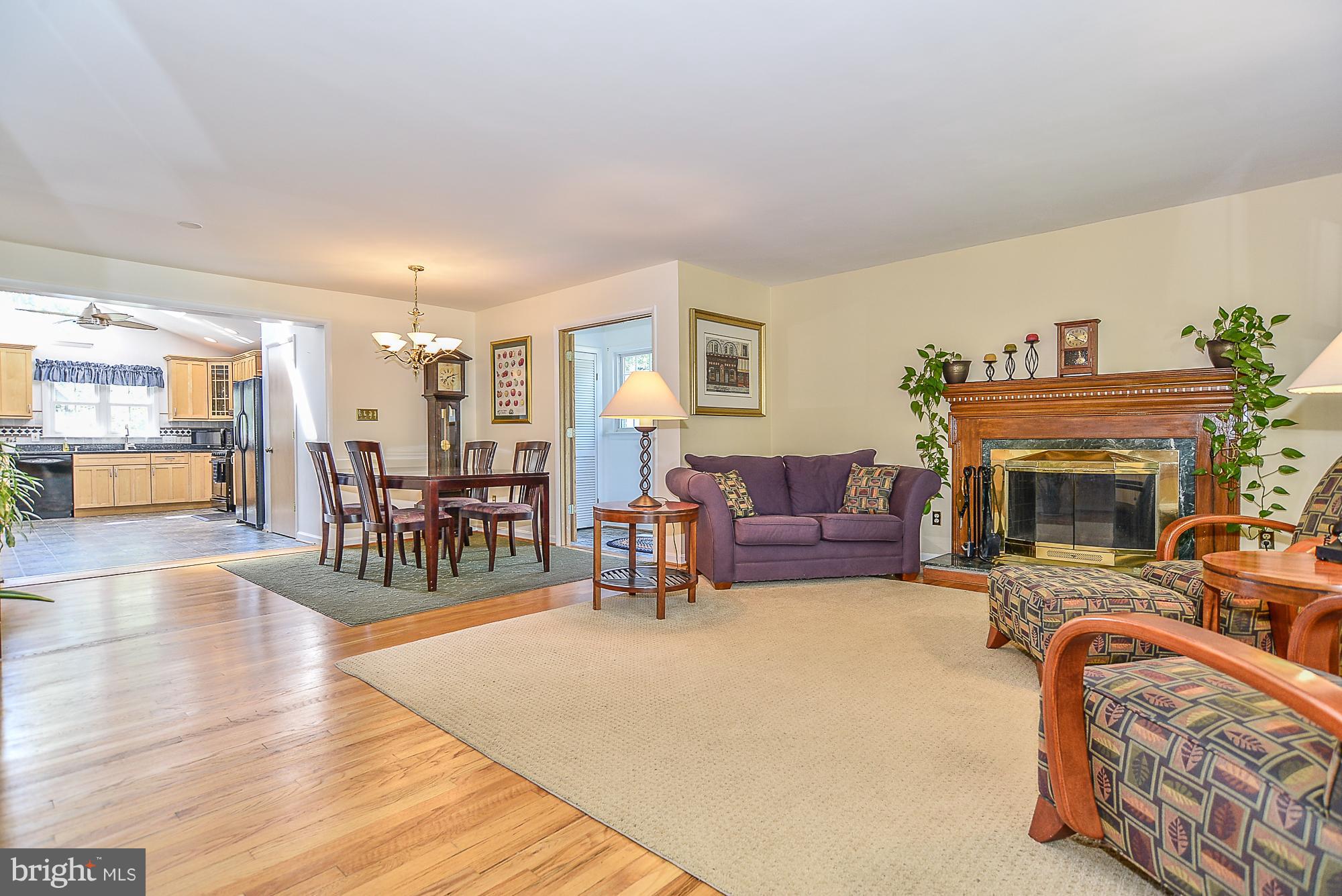631 Tazewell Road Northwest Vienna, VA 22180 - Photo 4 of 30 Interior (General)