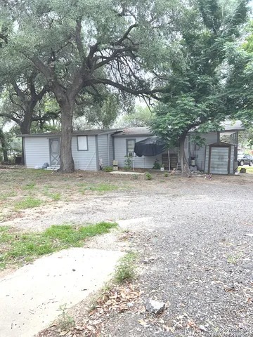$360,000 | 23051 Highway 281, San Antonio, TX 78264