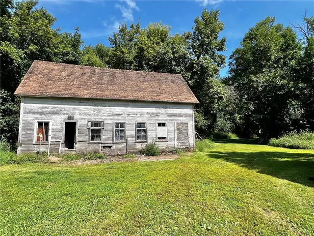 $159,000 | 83025 160th Street, Sacred Heart, MN 56285