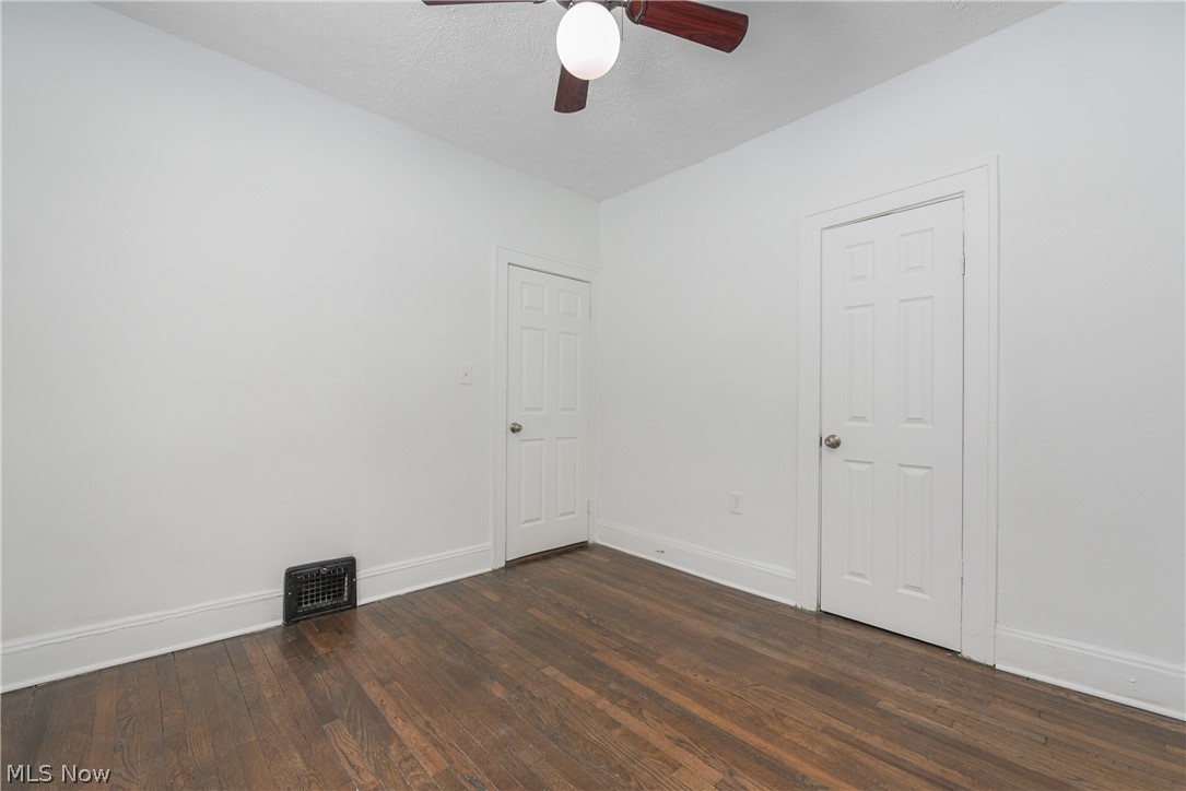 3306 East Overlook Road Cleveland Heights, OH 44118 - Photo 10 of 35