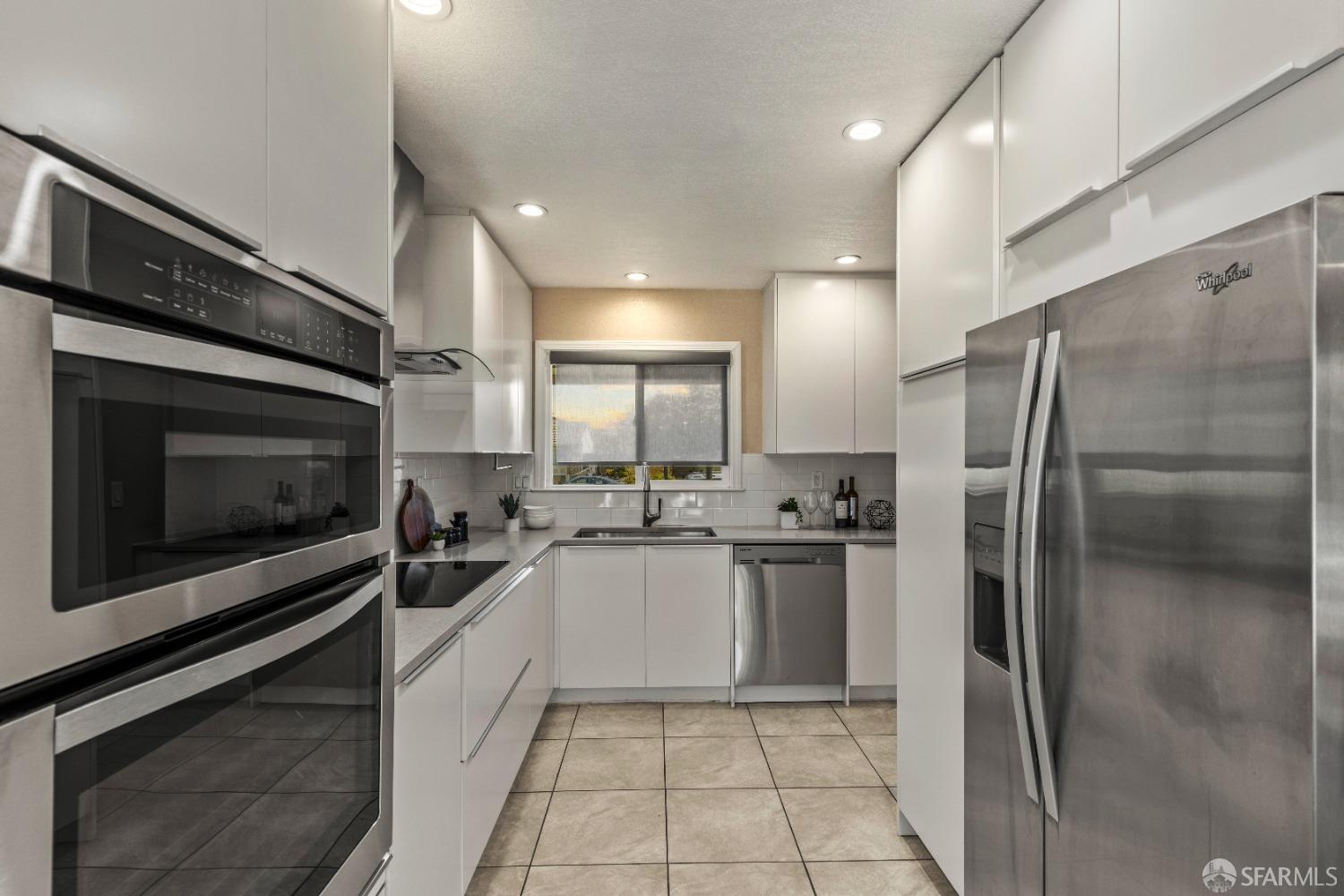 2445 Cabrillo Drive Hayward, CA 94545 - Photo 16 of 49