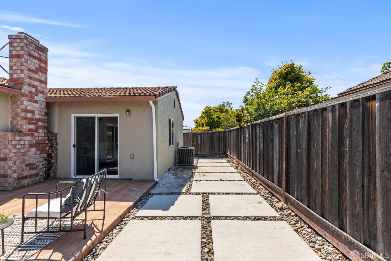 2445 Cabrillo Drive Hayward, CA 94545 - Photo 36 of 49