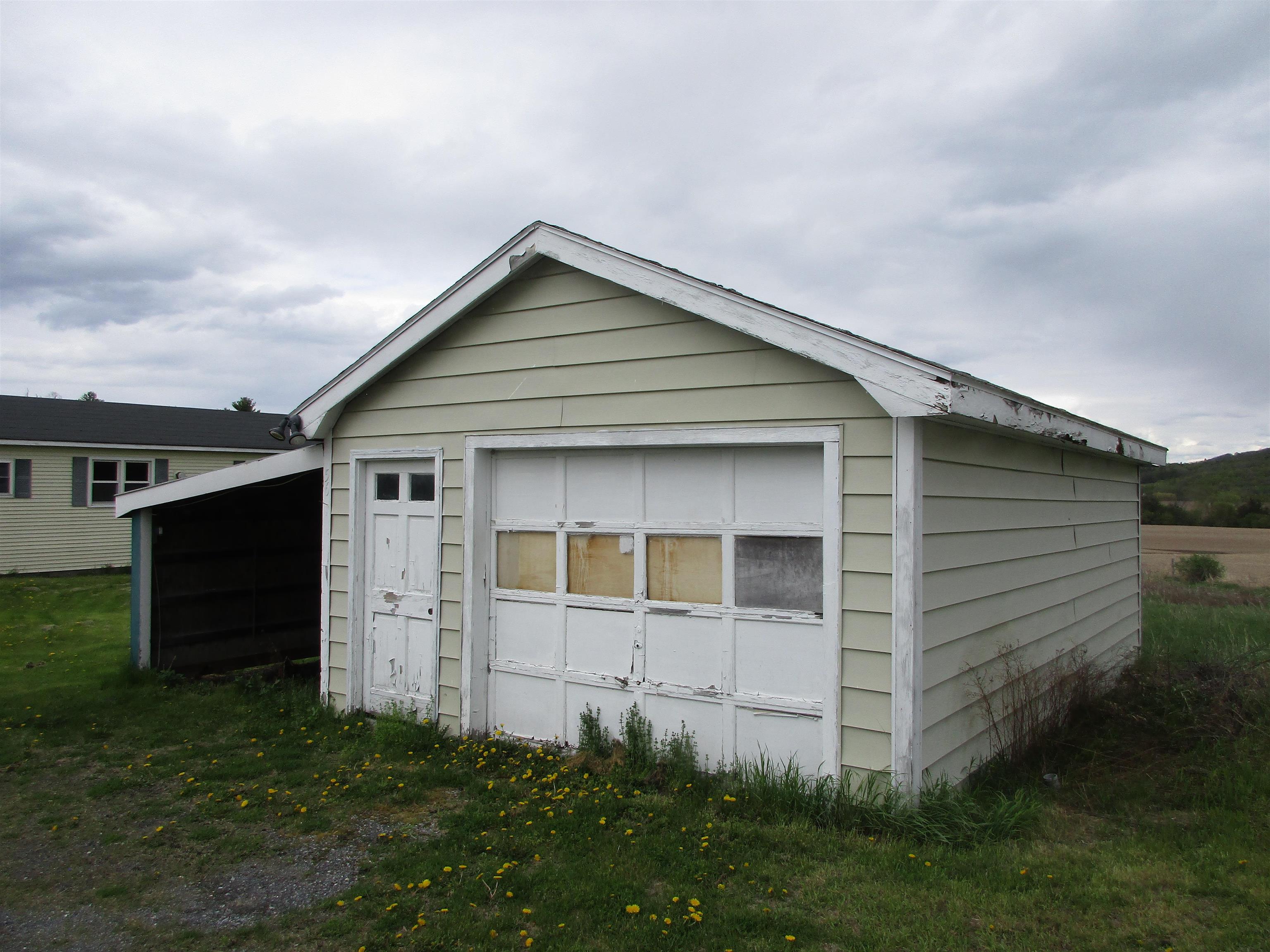 56 Danyow Drive Addison, VT 05491 - Photo 2 of 35