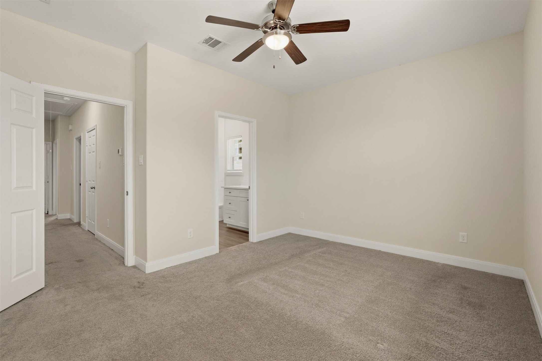 2218 Bringhurst Street, Unit B Houston, TX 77026 - Photo 22 of 25 a view of empty room
