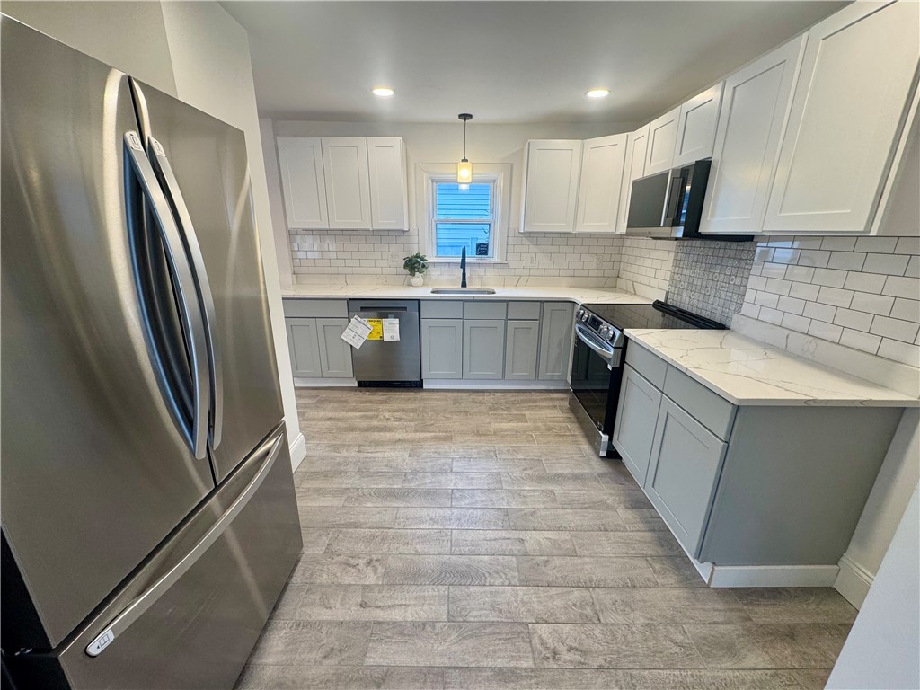 2 Tobyhanna Street Providence, RI 02910 - Photo 7 of 18