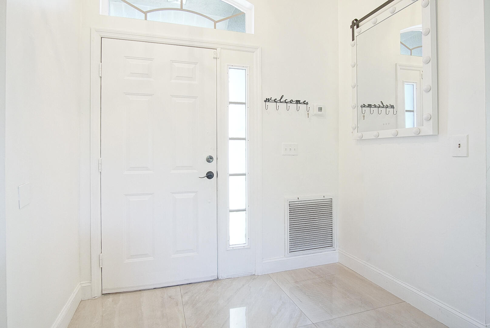 2619 Southwest Fair Isle Road Port St. Lucie, FL 34987 - Photo 17 of 33 a view of an empty room