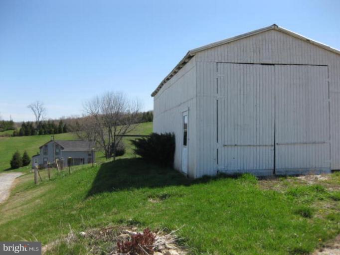 4401 Geeting Road Westminster, MD 21158 - Photo 11 of 18 Garage 1