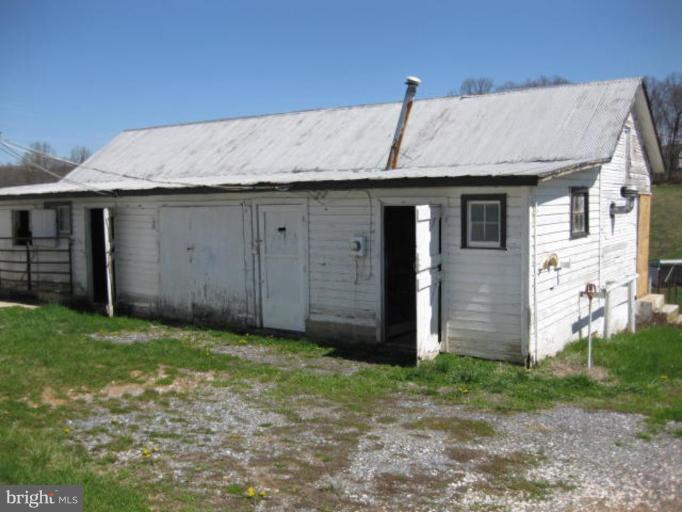 4401 Geeting Road Westminster, MD 21158 - Photo 8 of 18 Workshop