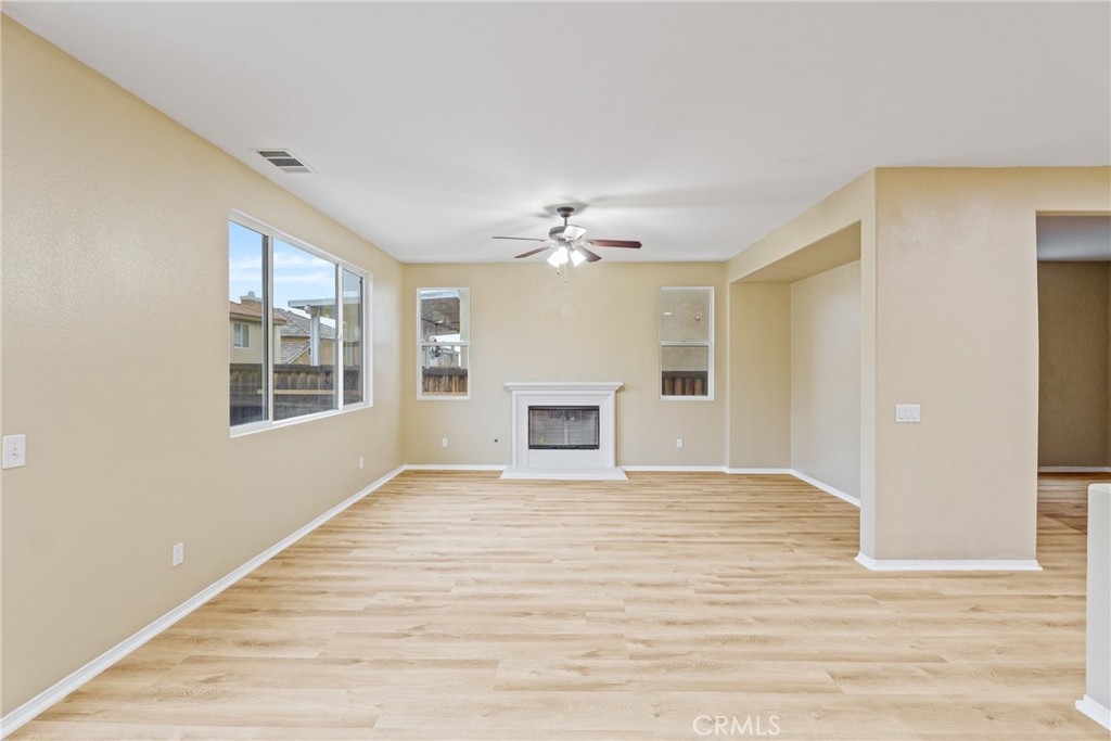 12642 Luna Road Victorville, CA 92392 - Photo 13 of 34