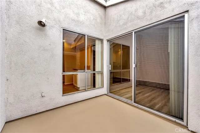 $699,000 | 2670 West Segerstrom Avenue, Unit F, Santa Ana, CA 92704