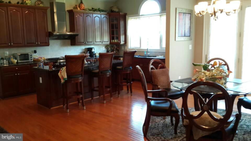 10607 Rivers Bend Court Potomac, MD 20854 - Photo 14 of 25 Kitchen