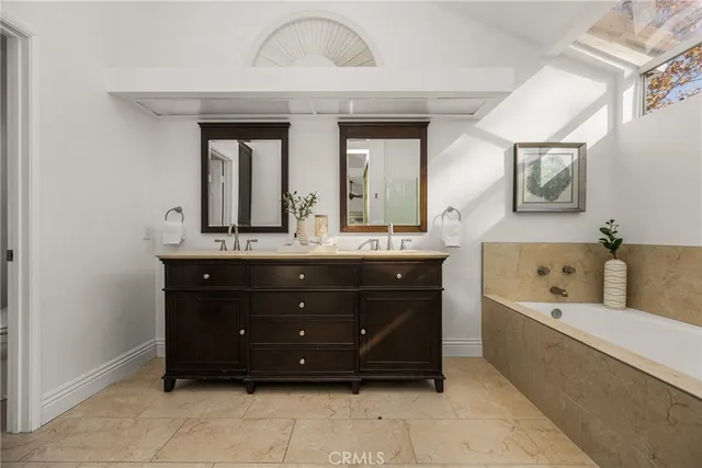 $1,594,900 | 21036 Kensington Lane, Lake Forest, CA 92630