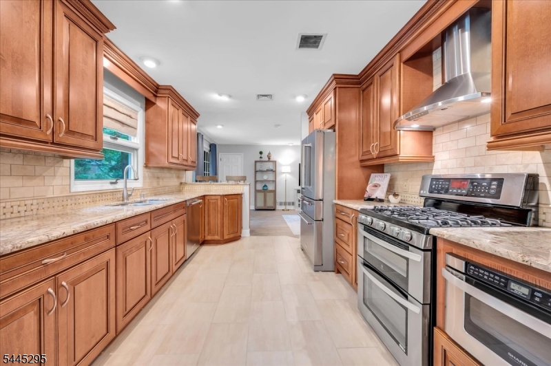 891 Sherwood Road Bridgewater, NJ 08807 - Photo 9 of 42