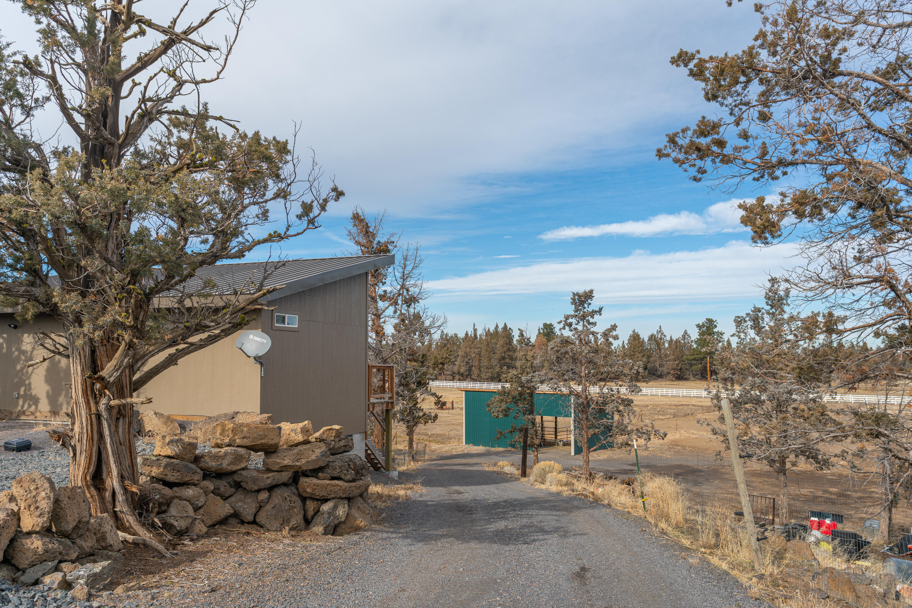 61822 Ten Barr Ranch Road Bend, OR 97701 - Photo 34 of 50 a view of terrace with seating space