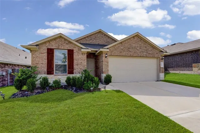 $2,045 | 14013 Stony Gap Lane, Conroe, TX 77384