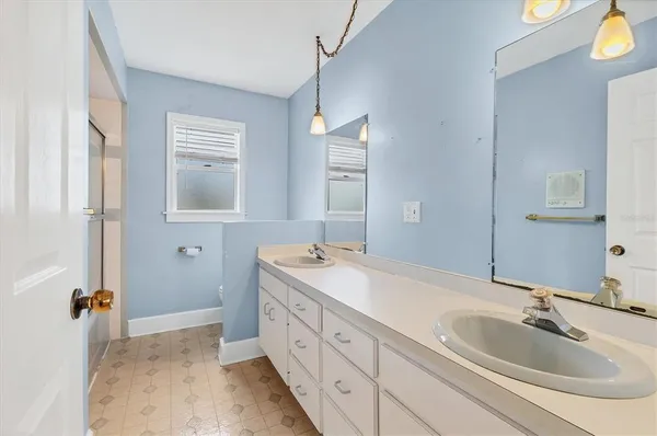 $875,000 | 2002 8th Street West, Palmetto, FL 34221