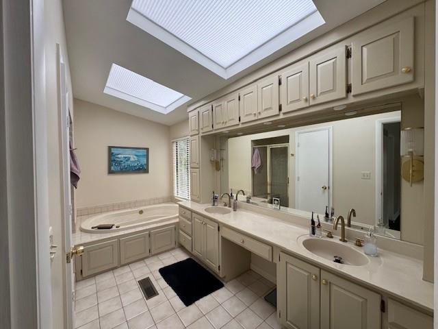 192 Kings Row Northeast Marietta, GA 30067 - Photo 13 of 34 a bathroom with a sink a toilet and mirror