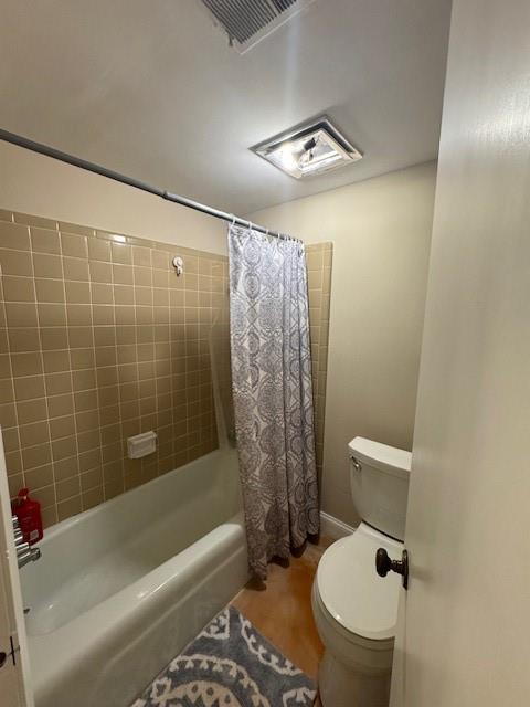 192 Kings Row Northeast Marietta, GA 30067 - Photo 27 of 34 a bathroom with a toilet and a tub
