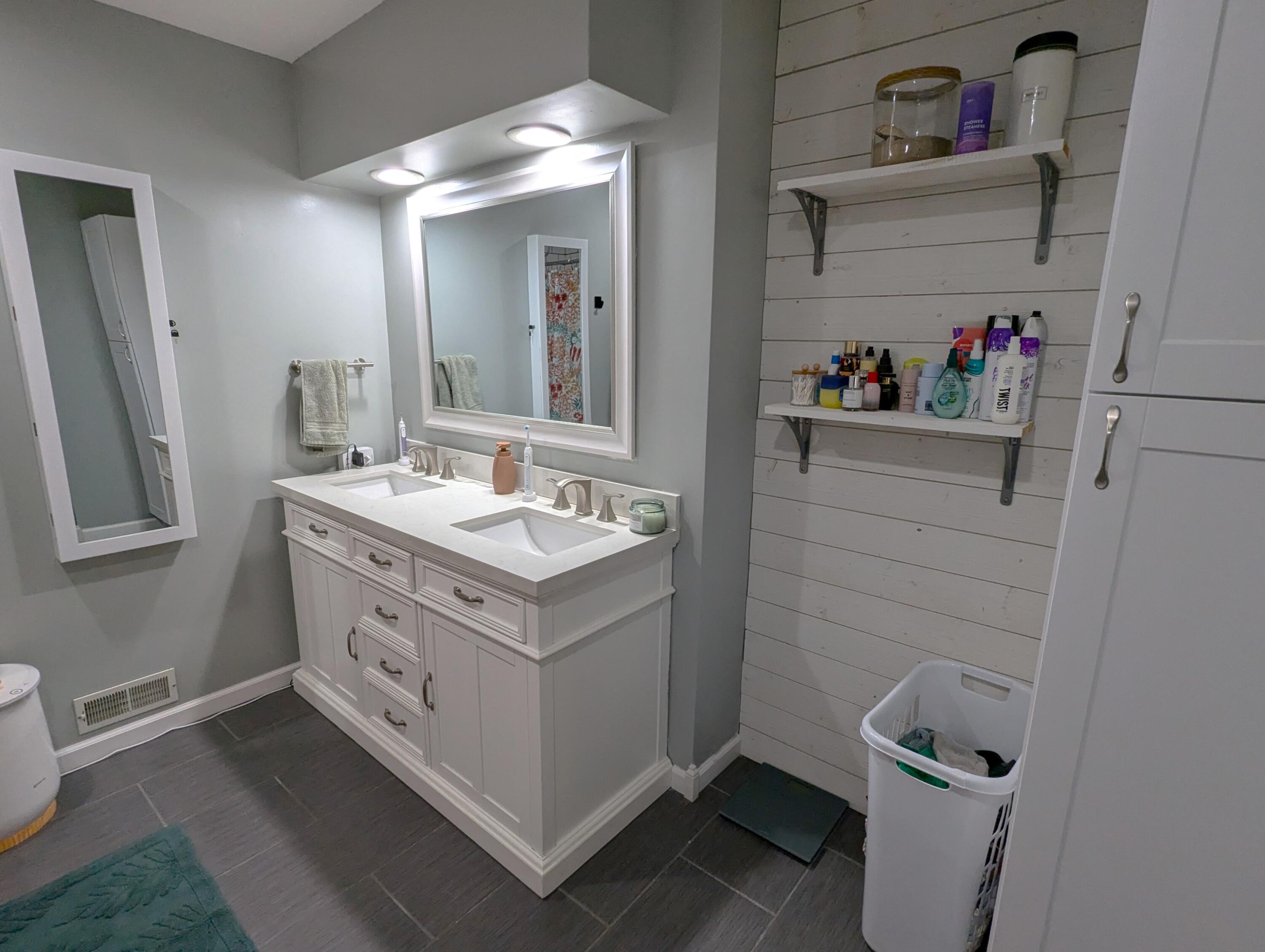 674 Booth Road Bronson, MI 49028 - Photo 16 of 34 Primary Bathroom
