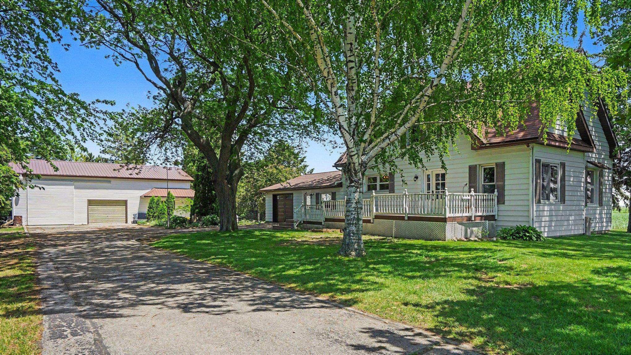 4250 Dickerson Road Akron, MI 48701 - Photo 1 of 32
