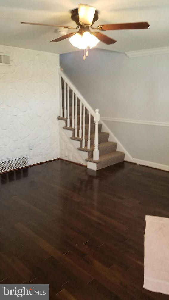 2103 Larkhall Road Baltimore, MD 21222 - Photo 3 of 17 Living Room