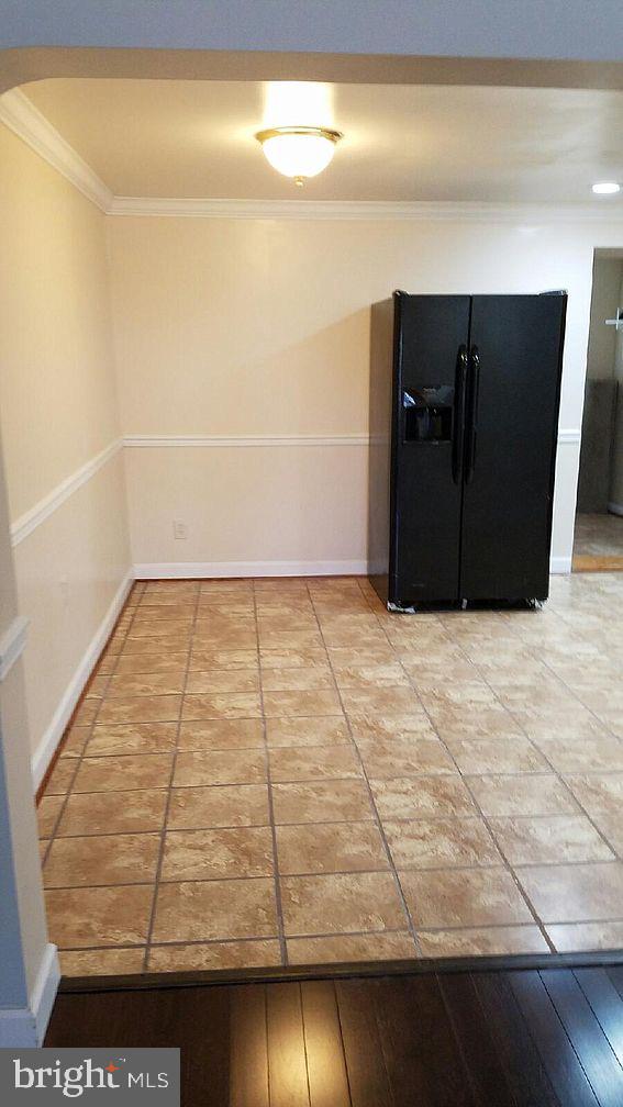 2103 Larkhall Road Baltimore, MD 21222 - Photo 6 of 17 Kitchen