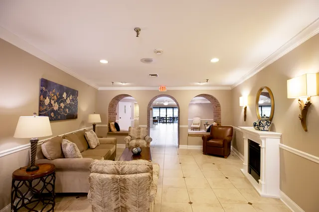 $339,490 | 701 Lake Hinsdale Drive, Unit 306, Willowbrook, IL 60527