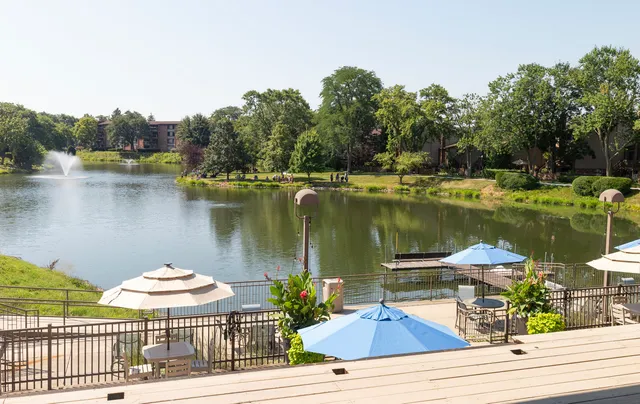 $339,490 | 701 Lake Hinsdale Drive, Unit 306, Willowbrook, IL 60527