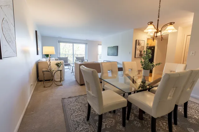 $339,490 | 701 Lake Hinsdale Drive, Unit 306, Willowbrook, IL 60527