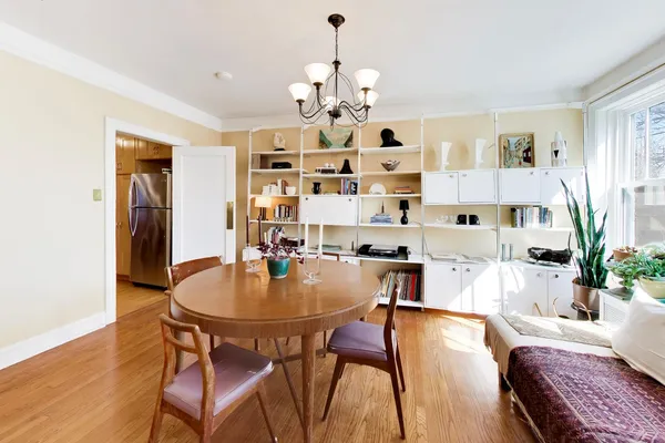 $285,000 | 6430 North Glenwood Avenue, Unit 2J, Chicago, IL 60626