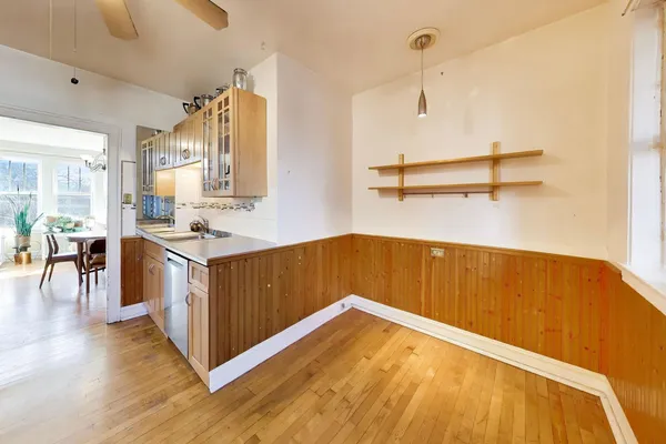 $285,000 | 6430 North Glenwood Avenue, Unit 2J, Chicago, IL 60626