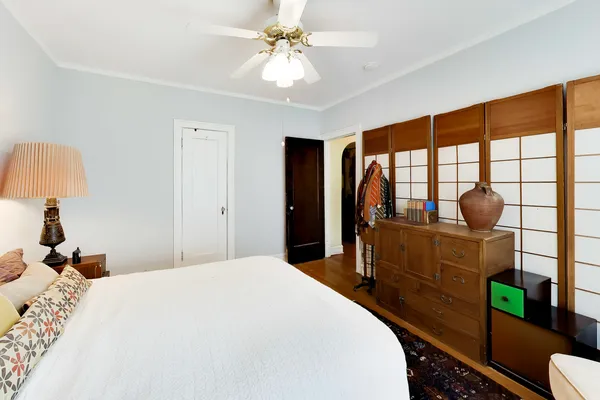 $285,000 | 6430 North Glenwood Avenue, Unit 2J, Chicago, IL 60626