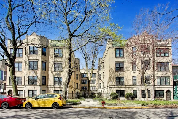 $285,000 | 6430 North Glenwood Avenue, Unit 2J, Chicago, IL 60626