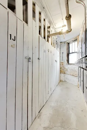 $285,000 | 6430 North Glenwood Avenue, Unit 2J, Chicago, IL 60626
